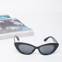 Off-duty Cat Eye Sunnies Accessories -2020AVE