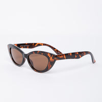 Off-duty Cat Eye Sunnies Accessories -2020AVE