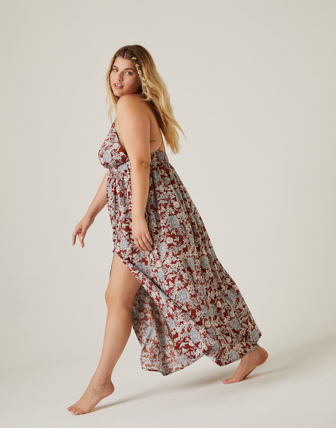 Plus Size Scattered Floral Print Pleated Split Maxi Dress