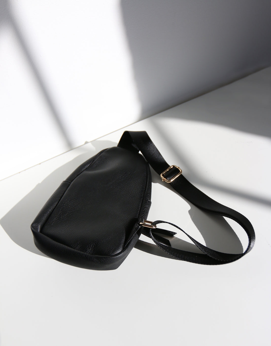 https www.2020ave.com products sidekick-mini-backpack Mini Sling Backpack – 2020AVE