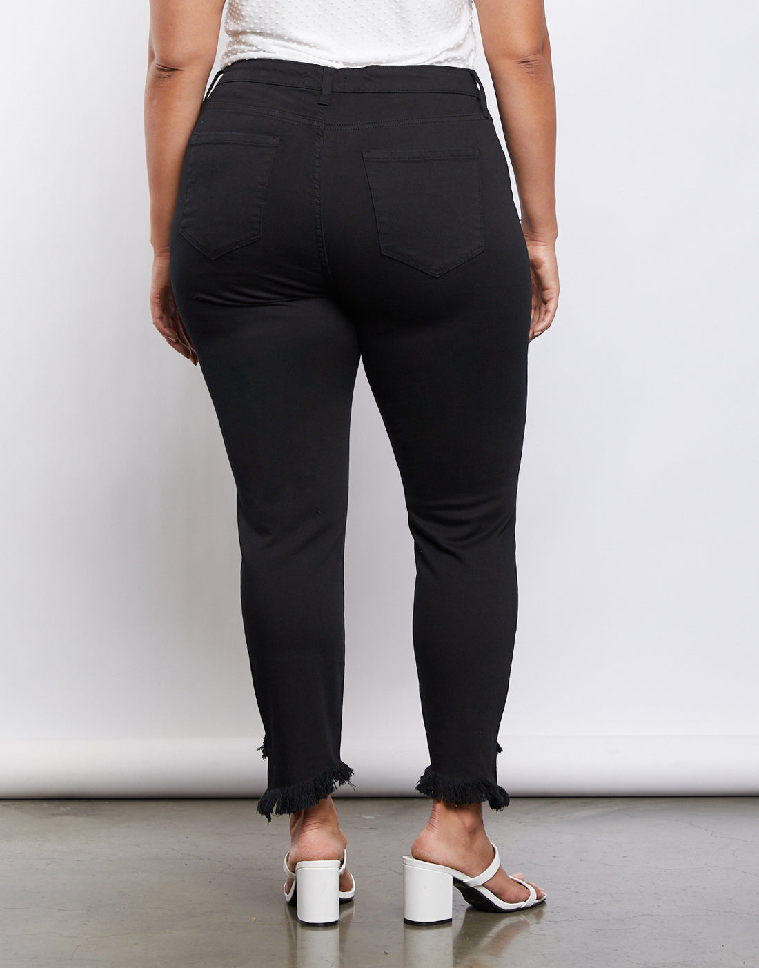 Curve Frayed Ankle Jeans Plus Size Bottoms -2020AVE