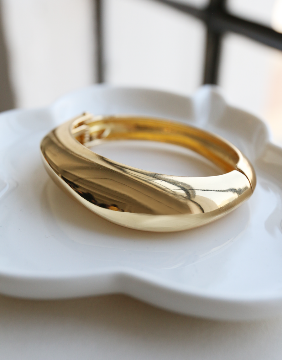 Wave Bangle Jewelry Gold One Size -2020AVE