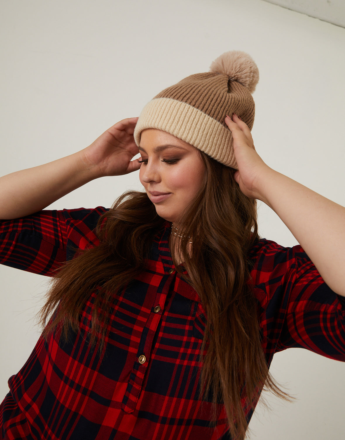 Two-Tone Ribbed Hat – 2020AVE