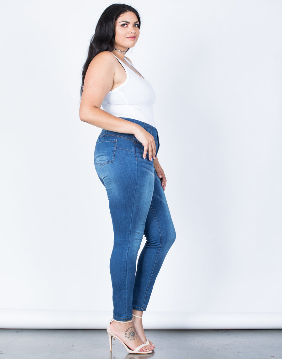Side View of Plus Size Buttoned High Up Jeans