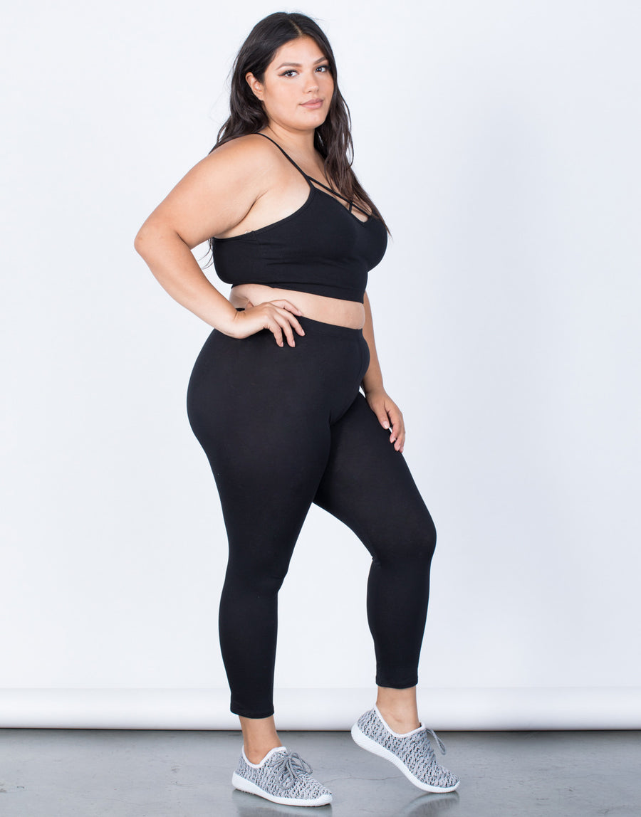 Black Plus Size On the Go Leggings - Side View